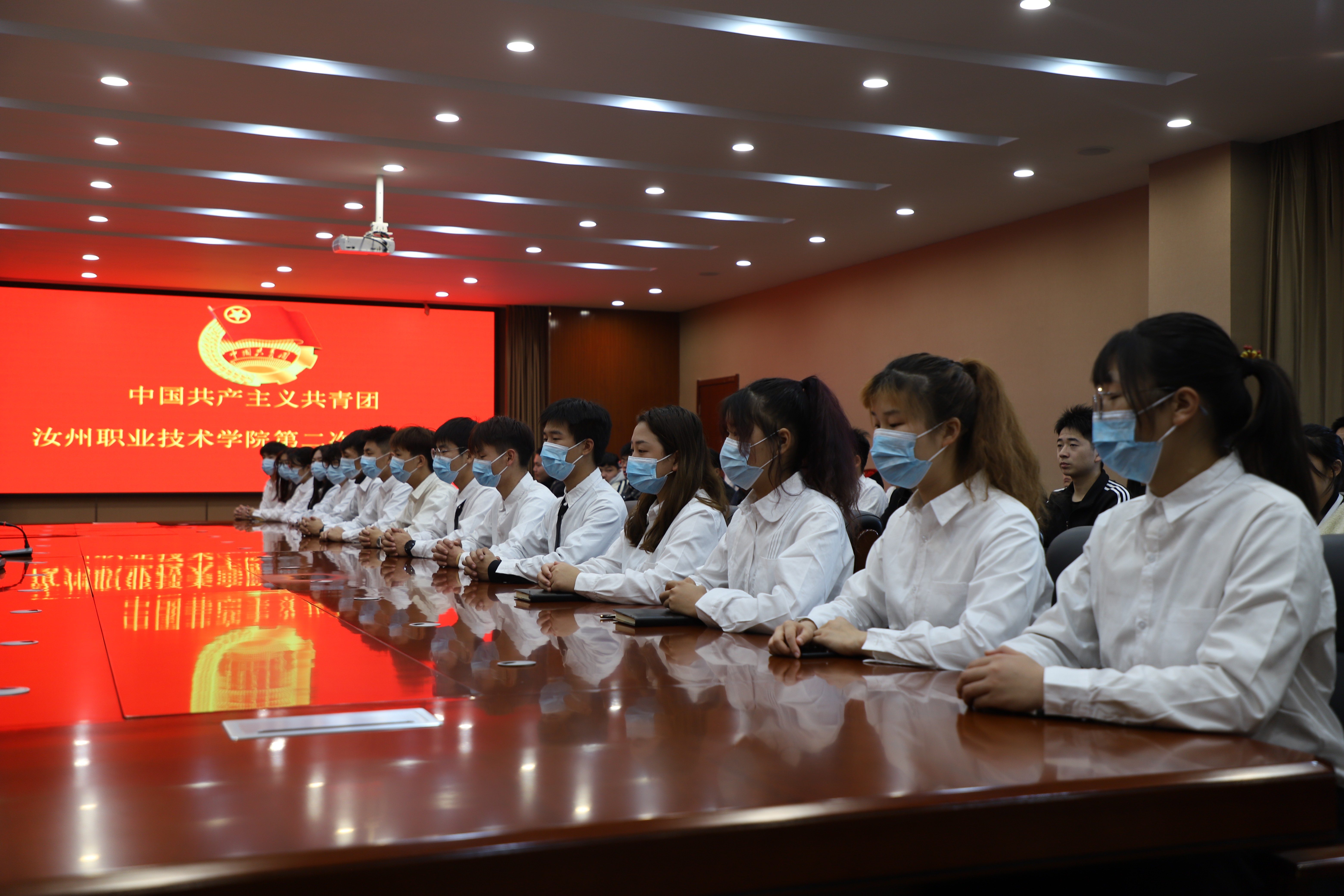 1637914302479589.jpg 1637914302479589.jpg