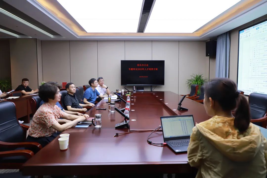 1688546801567371.jpg 640 (11).jpg